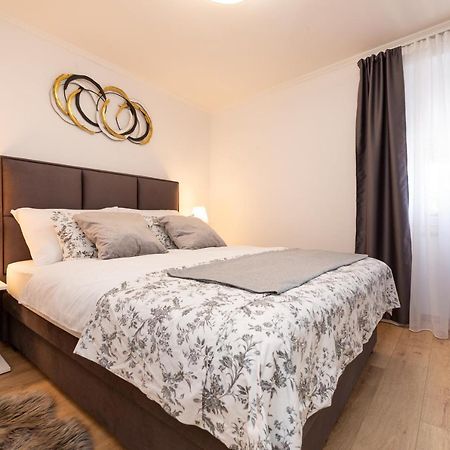 Apartment Miko Sveti Ivan Dobrinjski Eksteriør billede